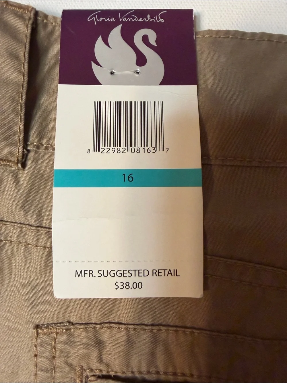 NWT Women's Gloria Vanderbilt Cargo Capri Pants in Khaki Size 16/19" Inseam - Picture 10 of 11